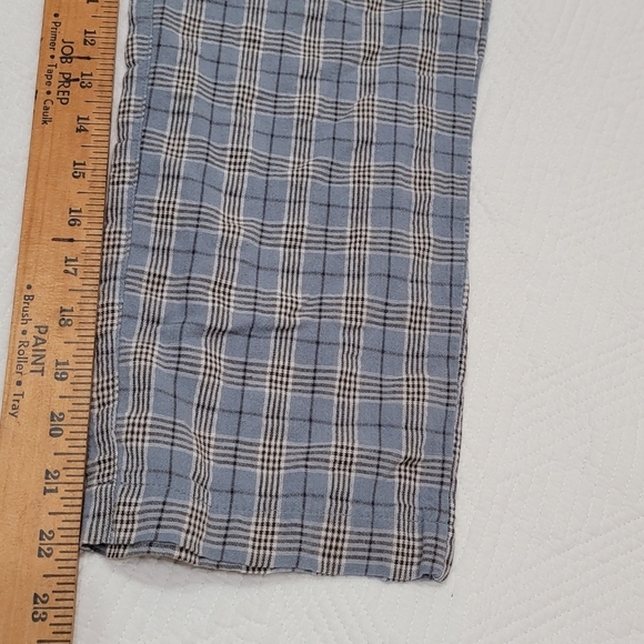 Sky and Sparrow plaid cropped pants. - Picture 8 of 9